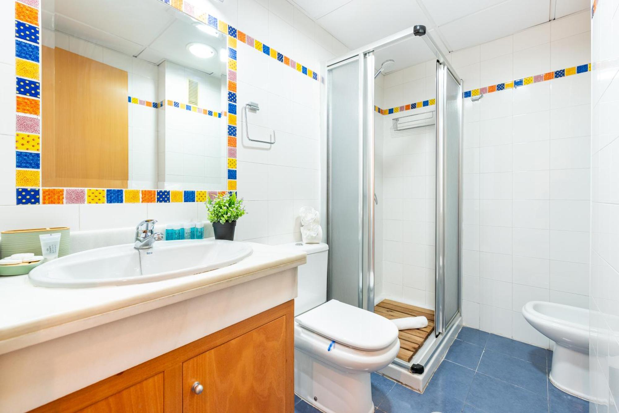 Wintowinrentals Quiet Apartment, Good Location, Free Parking 말라가 외부 사진